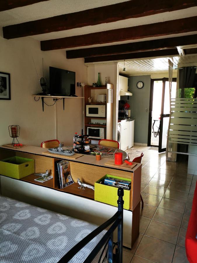 Studio Tres Agreable Totalement Independant Dans Maison Avec Cour Sans Vis A Vis Villa Vittel Buitenkant foto